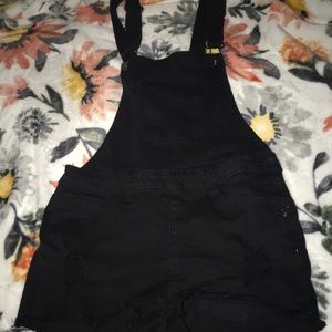 Overall shorts